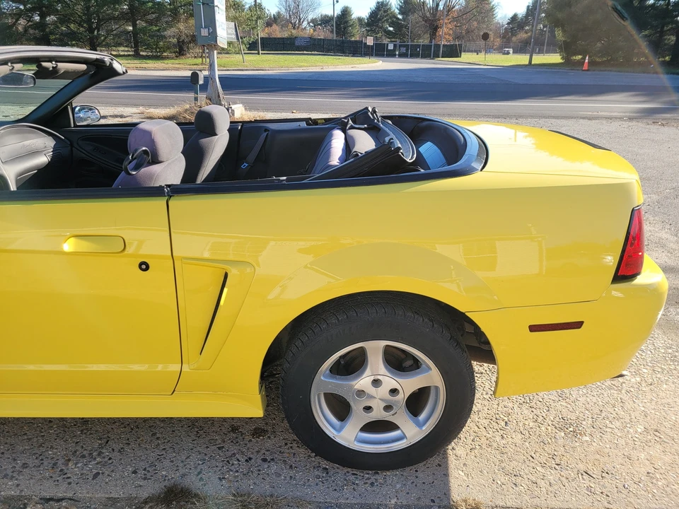 2002 Ford SN95 Mustang - Image 16 of 21