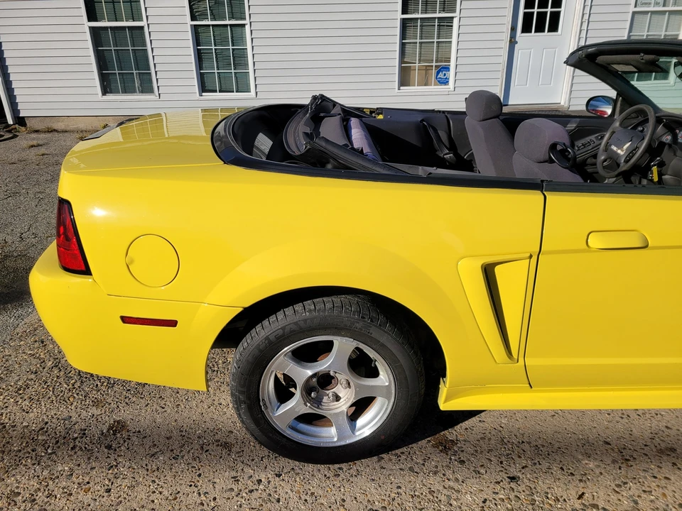 2002 Ford SN95 Mustang - Image 15 of 21