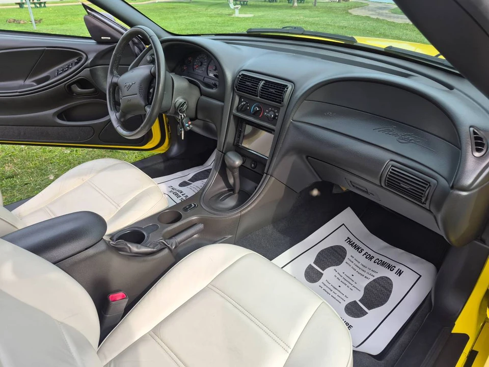 2002 Ford SN95 Mustang - Image 16 of 22