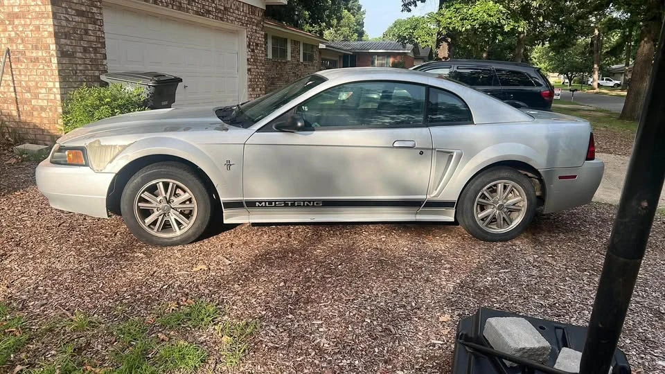 2002 Ford SN95 Mustang - Image 2 of 4