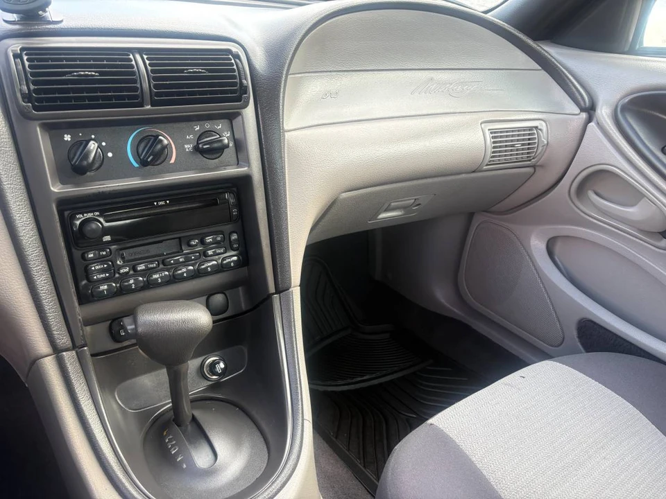 2002 Ford SN95 Mustang - Image 12 of 16