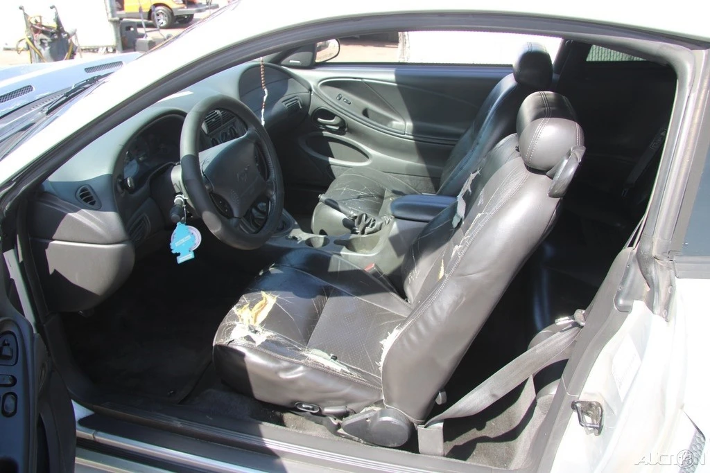 2002 Ford SN95 Mustang - Image 15 of 21