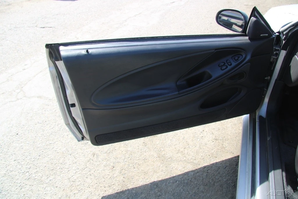 2002 Ford SN95 Mustang - Image 14 of 21