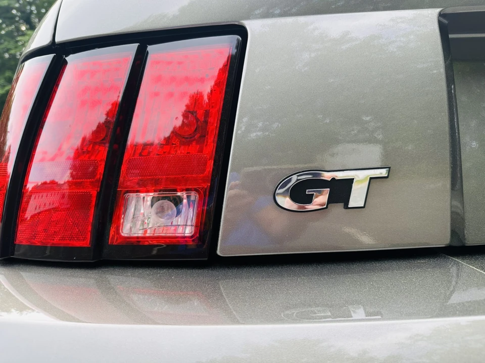 2002 Ford SN95 Mustang - Image 10 of 31