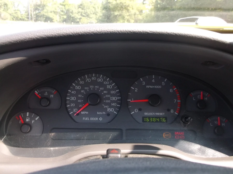 2002 Ford SN95 Mustang - Image 4 of 24