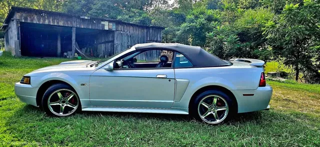 2002 Ford Mustang GT Convertible 2D