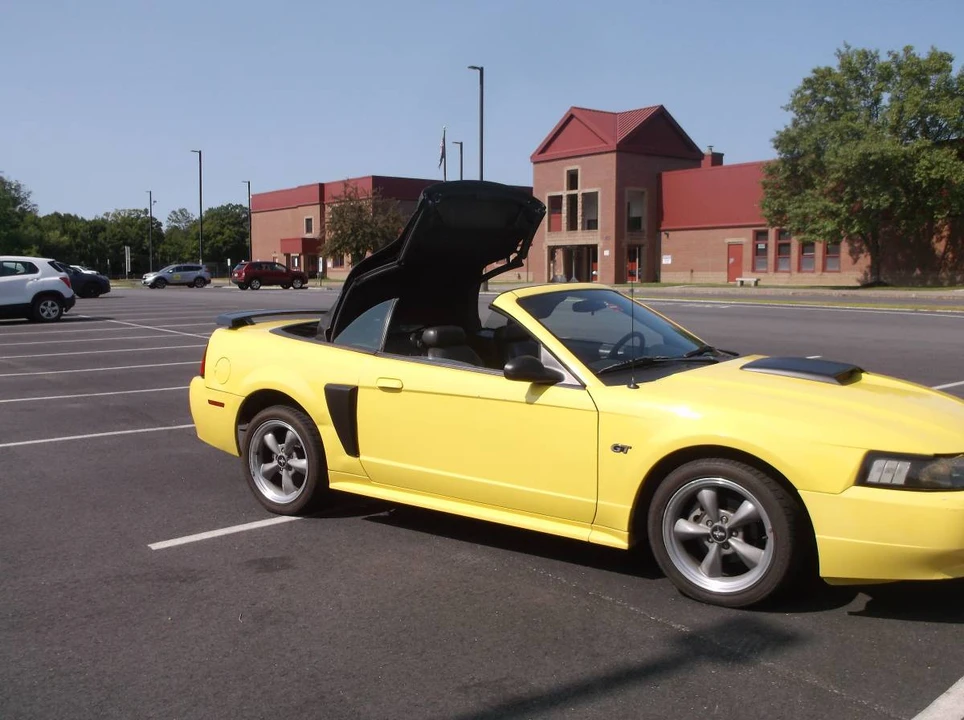 2002 Ford SN95 Mustang - Image 8 of 21