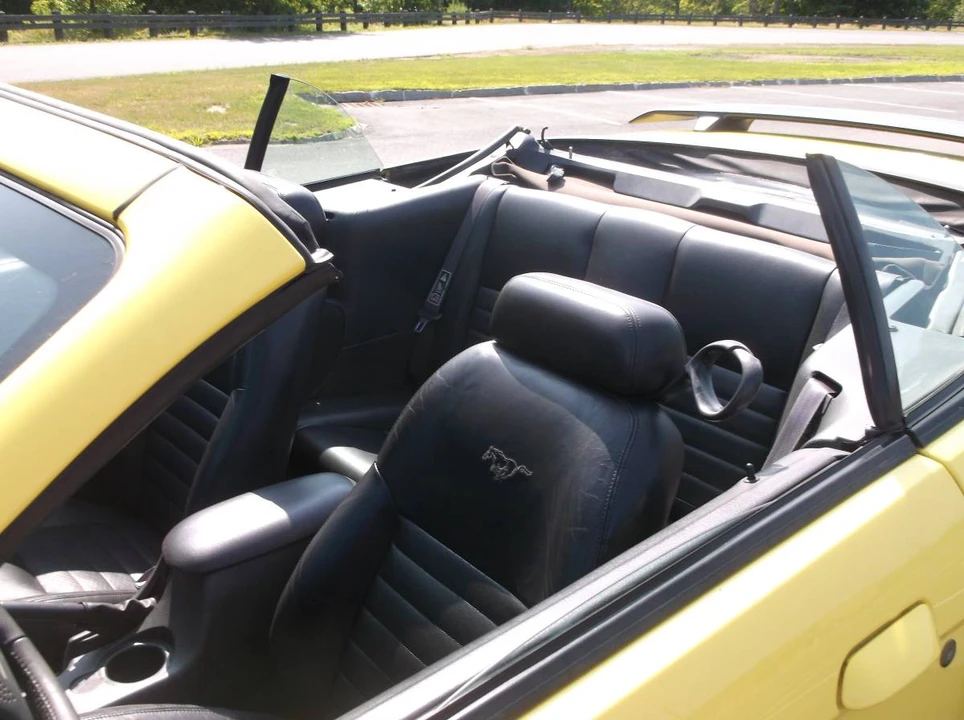2002 Ford SN95 Mustang - Image 18 of 21