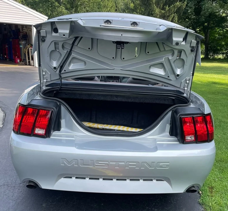 2002 Ford SN95 Mustang - Image 9 of 14
