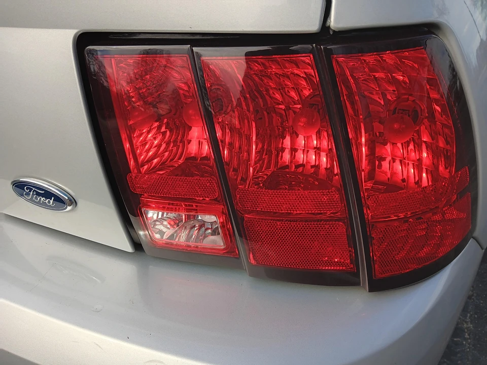 2002 Ford SN95 Mustang - Image 27 of 31