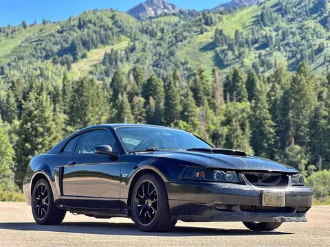 2002 Ford Mustang GT Deluxe Premium