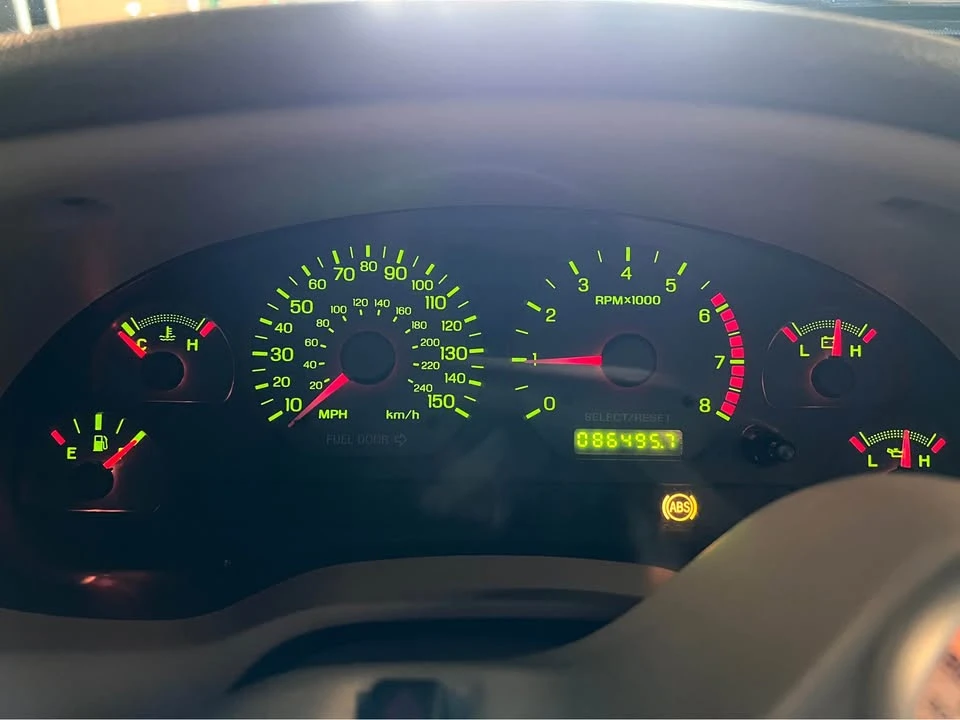 2002 Ford SN95 Mustang - Image 13 of 15