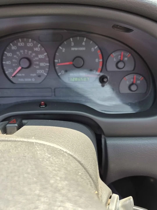 2002 Ford SN95 Mustang - Image 8 of 11