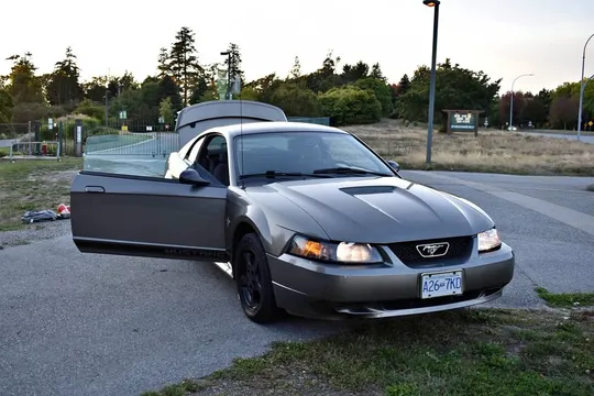 2002 Ford Mustang V6 Coupe