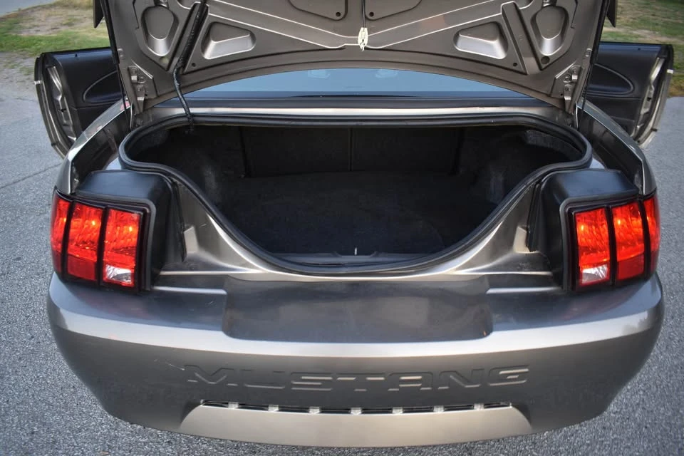 2002 Ford SN95 Mustang - Image 10 of 15