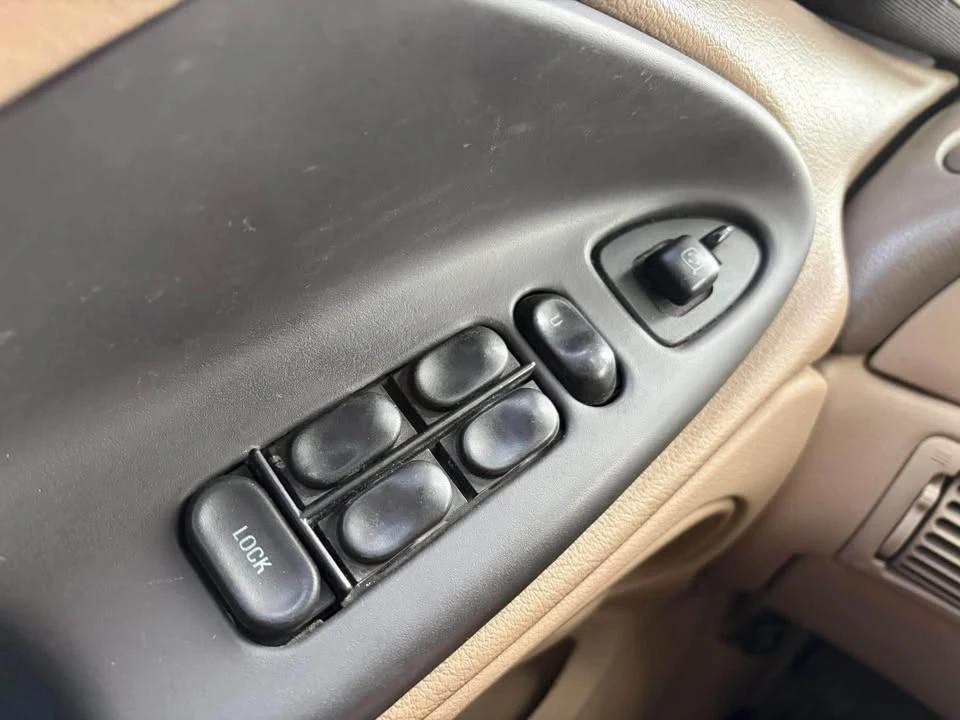 2002 Ford SN95 Mustang - Image 10 of 15