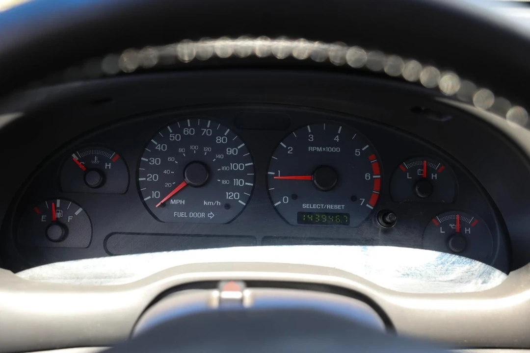 2002 Ford SN95 Mustang - Image 27 of 31
