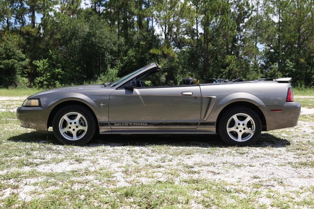 2002 Ford SN95 Mustang - Image 3 of 31