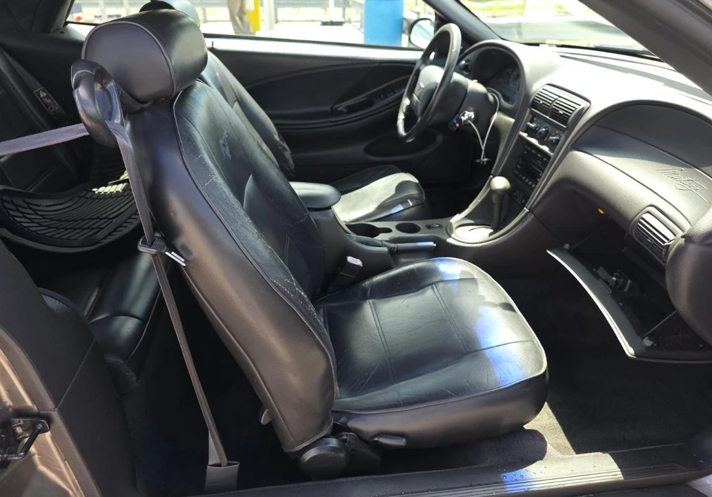 2002 Ford SN95 Mustang - Image 11 of 16