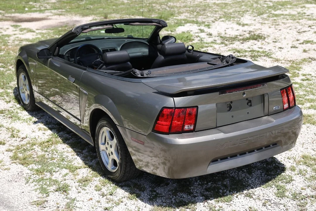 2002 Ford SN95 Mustang - Image 5 of 31