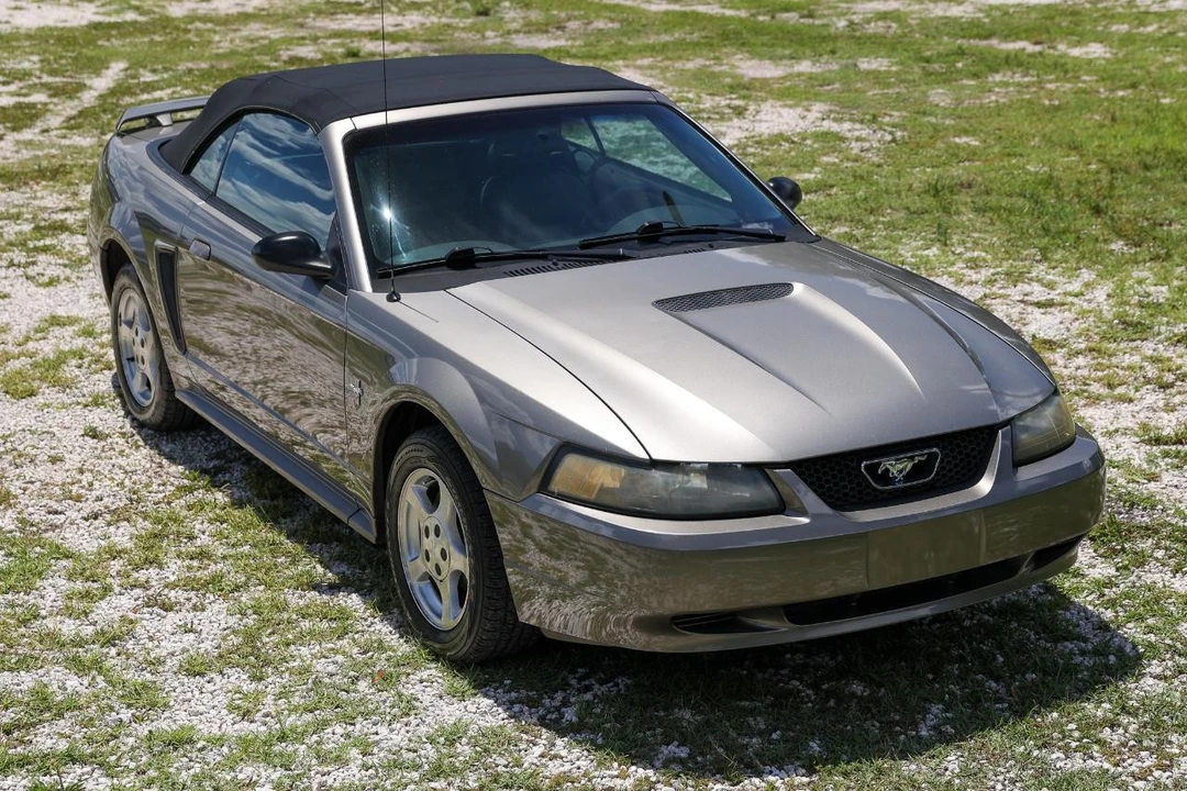 2002 Ford SN95 Mustang - Image 15 of 31