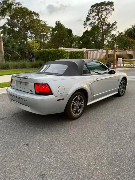 2002 Ford SN95 Mustang - Image 5 of 14