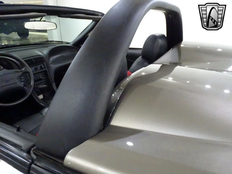 2002 Ford SN95 Mustang - Image 17 of 21
