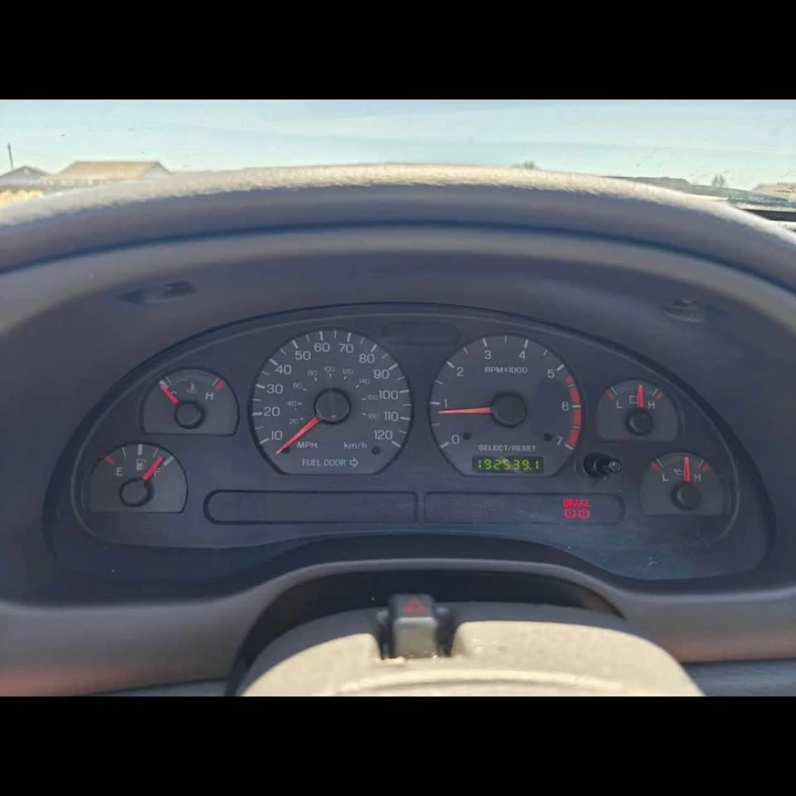 2002 Ford SN95 Mustang - Image 8 of 9