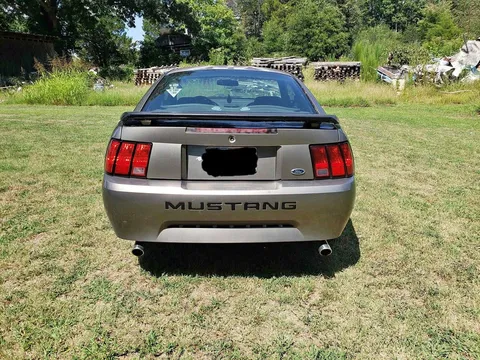 2002 Ford Mustang V6 Coupe 2D