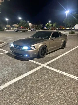 2002 Ford Mustang V6 Premium Coupe 2D