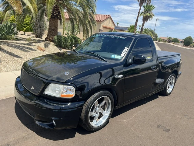 2002 Ford F-150 SVT Lightning 10th Gen - Image 2 of 16