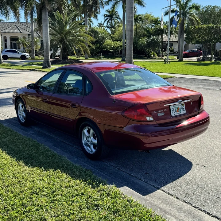 2002 Ford Taurus 4th Gen - Image 8 of 12