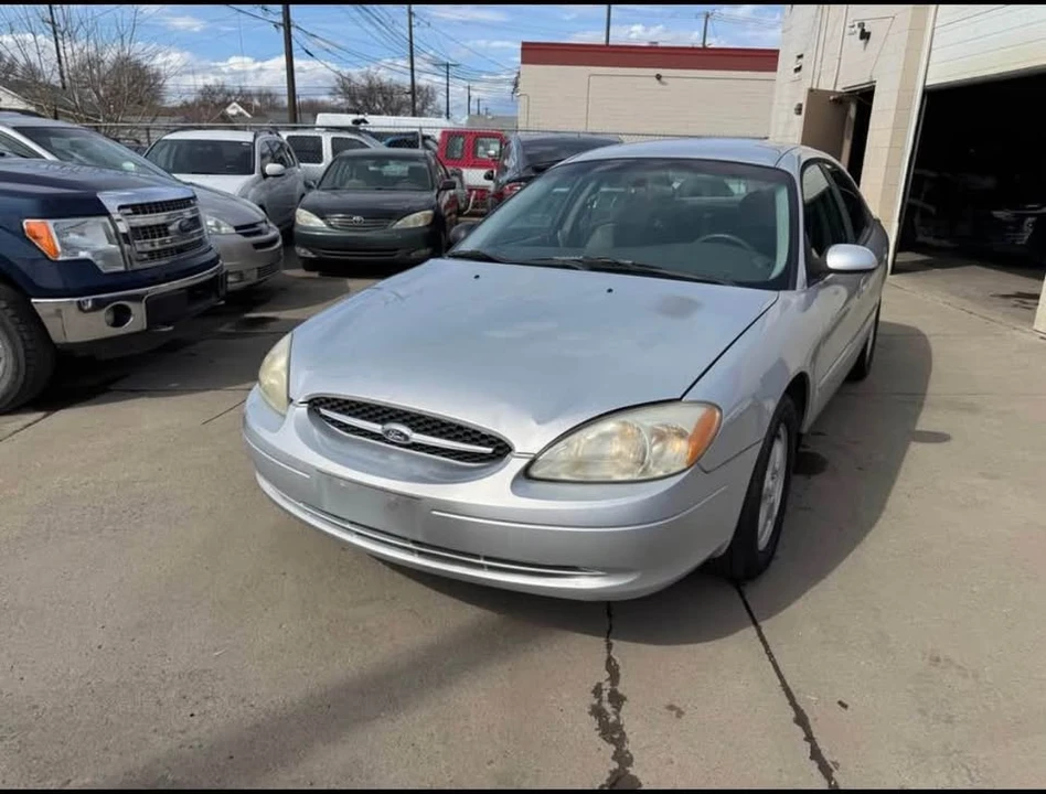 2002 Ford Taurus 4th Gen - Image 9 of 17