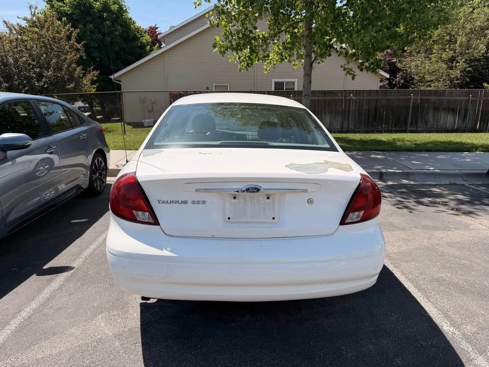 2002 Ford Taurus 4th Gen - Image 3 of 11