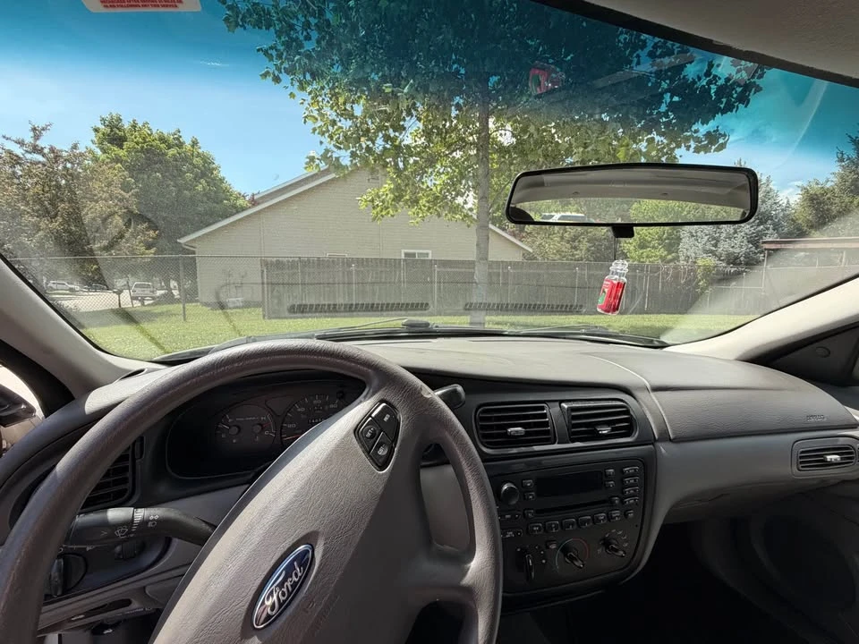 2002 Ford Taurus 4th Gen - Image 8 of 11