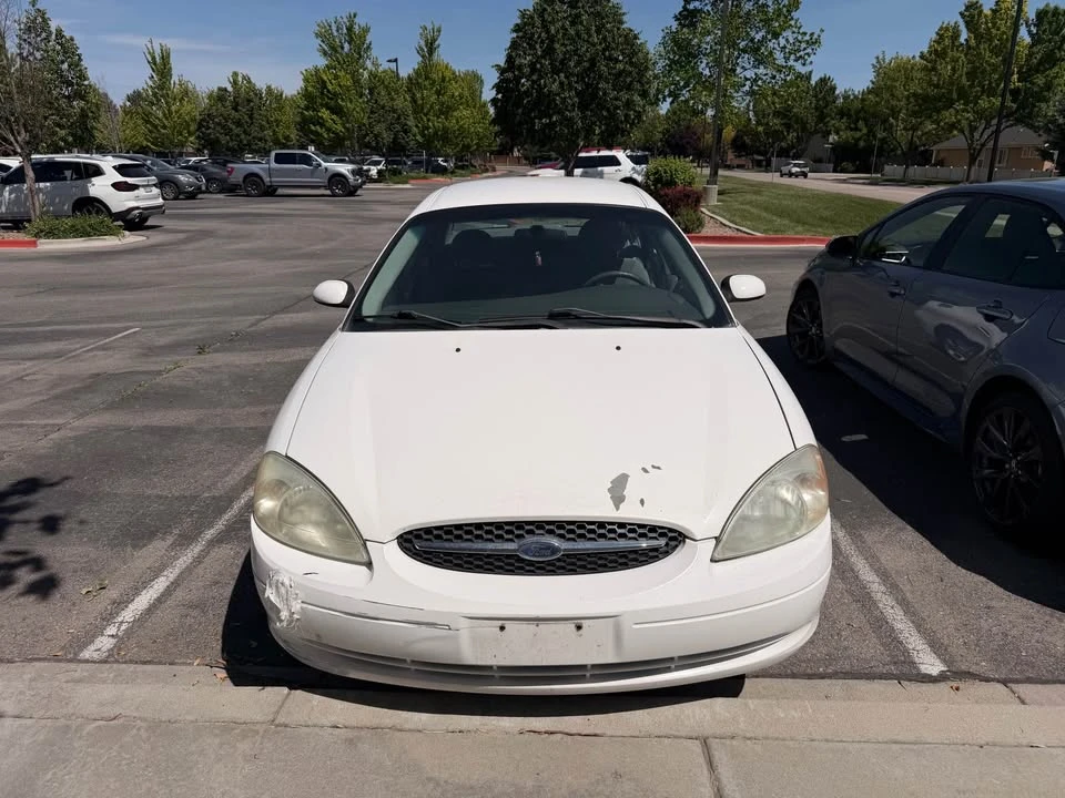 2002 Ford Taurus 4th Gen - Image 2 of 11