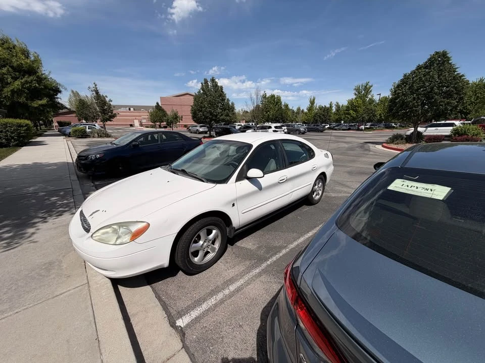 2002 Ford Taurus 4th Gen - Image 10 of 11