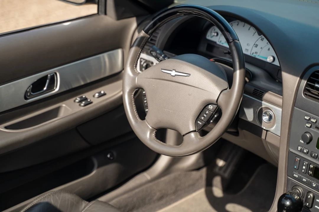 2002 Ford Thunderbird 11th Gen - Image 21 of 30
