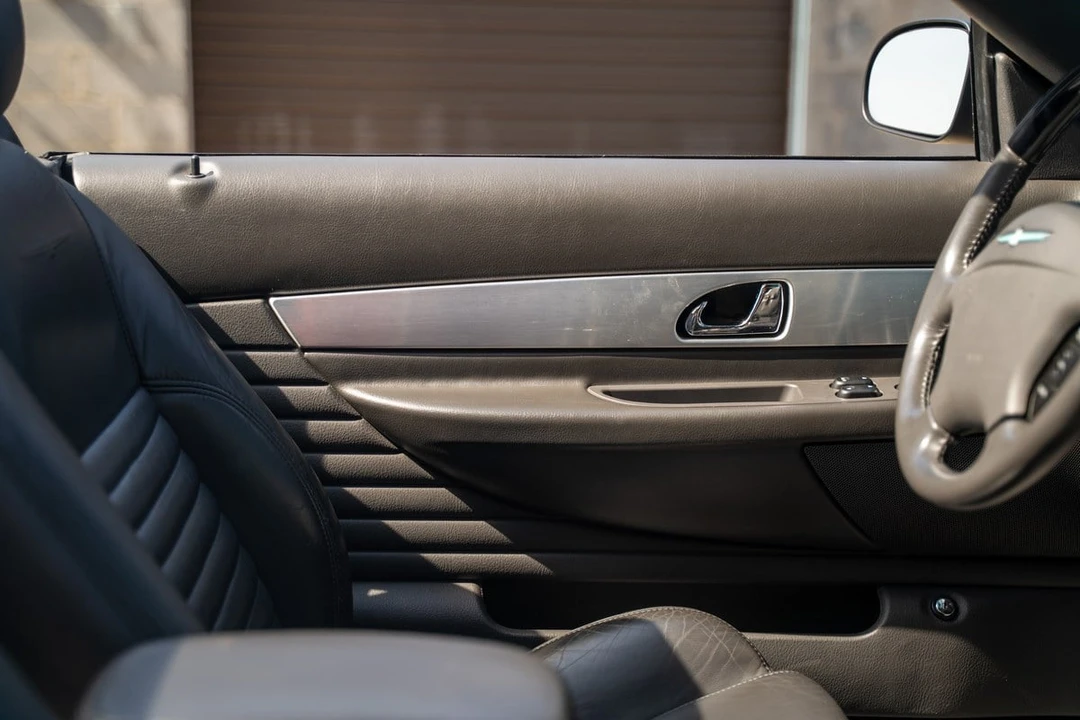 2002 Ford Thunderbird 11th Gen - Image 22 of 30