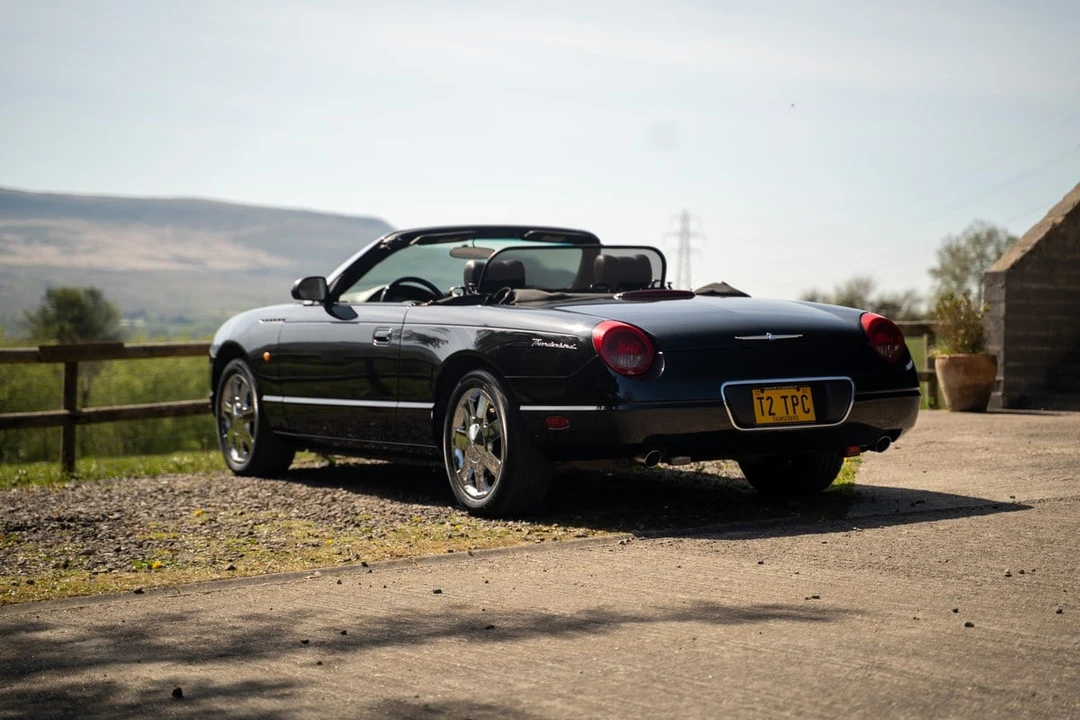 2002 Ford Thunderbird 11th Gen - Image 5 of 30
