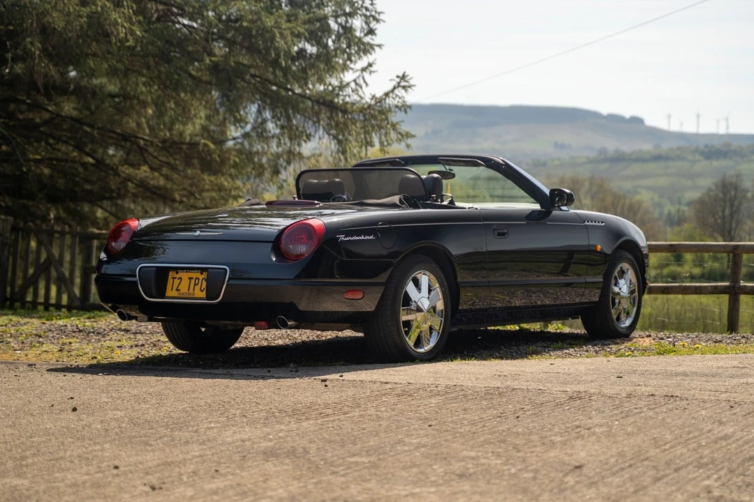 2002 Ford Thunderbird 11th Gen - Image 7 of 30