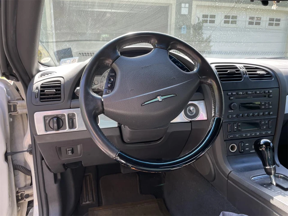 2002 Ford Thunderbird 11th Gen - Image 2 of 7