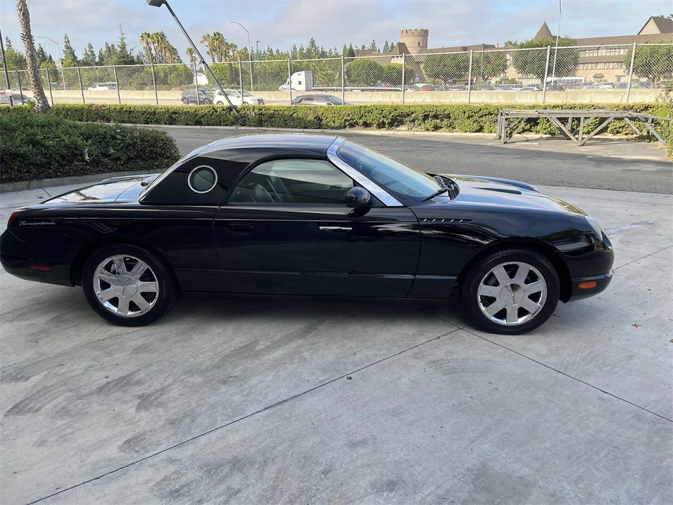 2002 Ford Thunderbird 11th Gen - Image 12 of 31