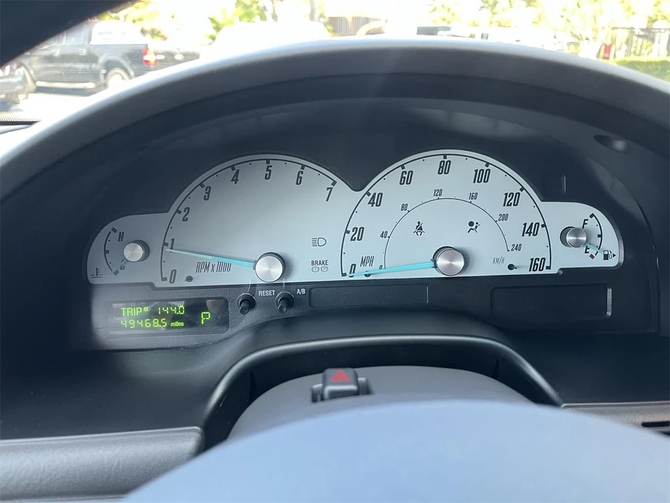 2002 Ford Thunderbird 11th Gen - Image 29 of 31
