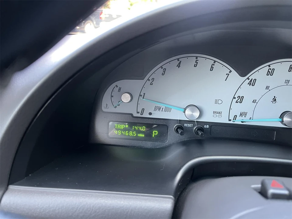 2002 Ford Thunderbird 11th Gen - Image 30 of 31