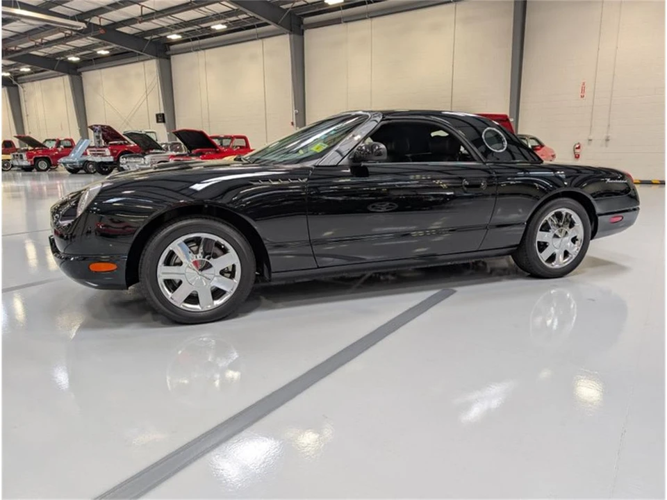2002 Ford Thunderbird 11th Gen - Image 2 of 16