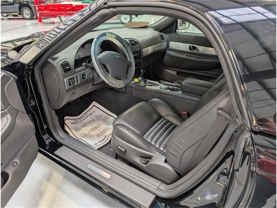 2002 Ford Thunderbird 11th Gen - Image 9 of 16