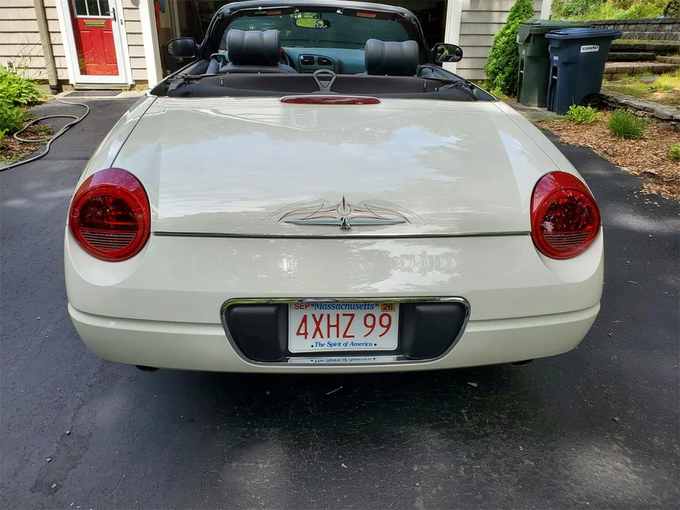 2002 Ford Thunderbird 11th Gen - Image 3 of 18
