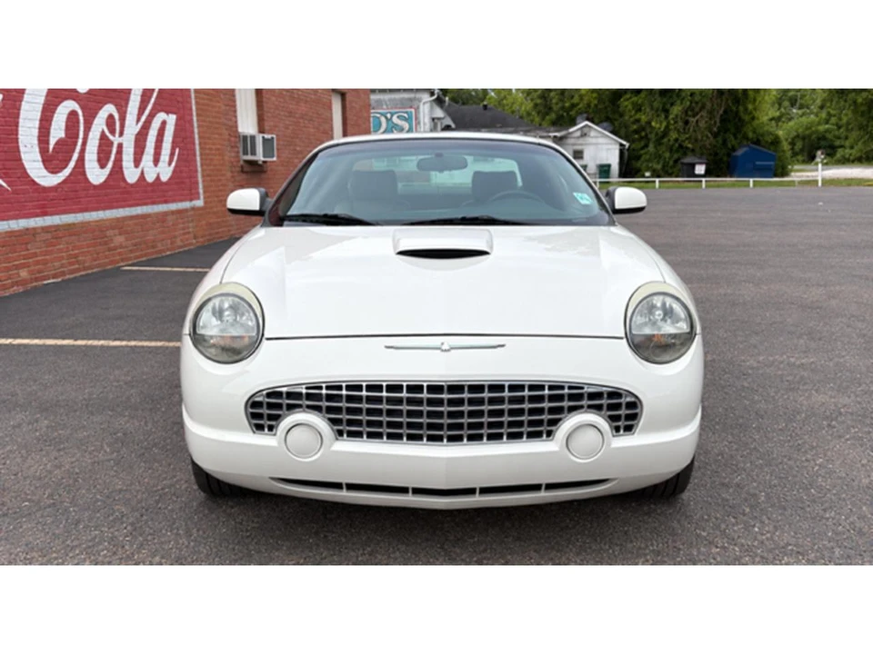 2002 Ford Thunderbird 11th Gen - Image 6 of 8