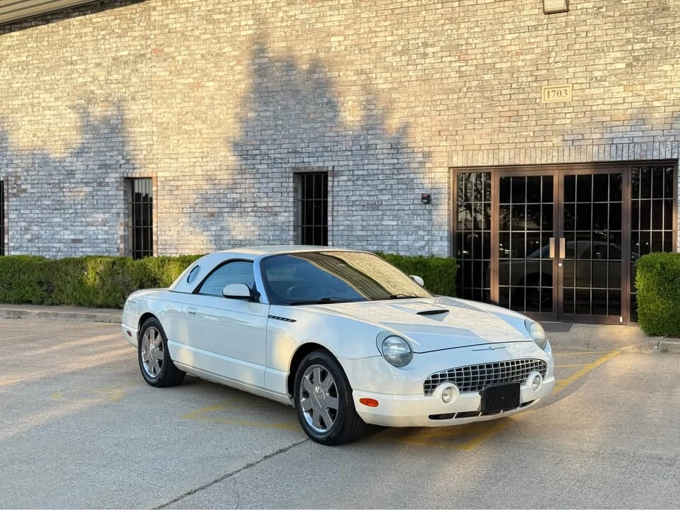 2002 Ford Thunderbird 11th Gen - Image 2 of 20